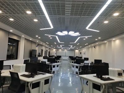 數字化浪潮中的匠心 重慶工程職業技術學院軟件開發助力大數據與物聯網學院